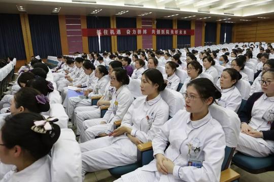 致敬白衣天使！宿迁市人民医院举办庆祝“国际护士节”表彰大会