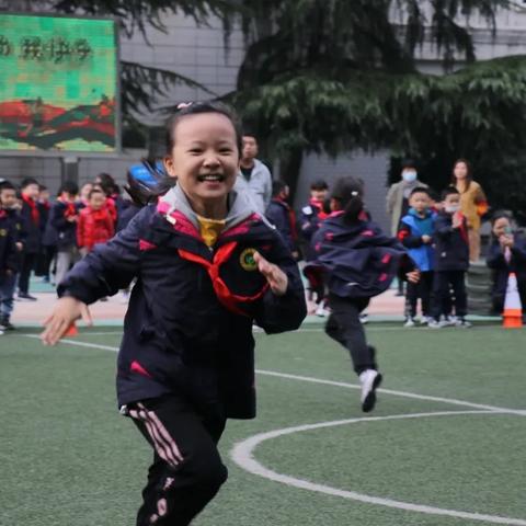 济南市育才小学在哪里啊