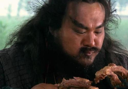 《水浒传》中最大的骗局：来二斤牛肉，当时没人敢这么吃