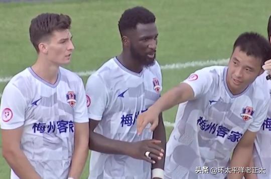 3-2！中甲再爆大冷门！领头羊90分钟惨遭黑马绝杀，冲超格局大乱