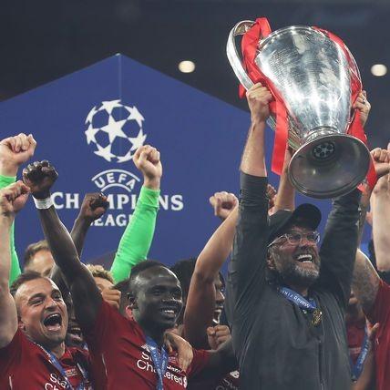 感人瞬间足球运动员的长尾关键词有哪些