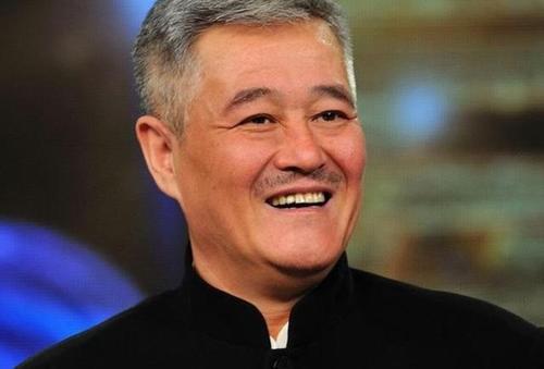 赵本山其实是投资大佬，低调挣钱自己资产百亿，私人飞机说买就买