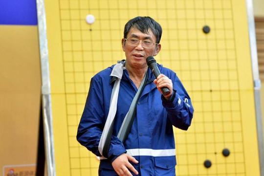 68岁棋圣聂卫平近况，病愈后现身体稳定，小23岁娇妻成为生活陪伴