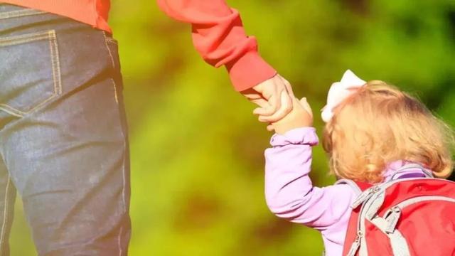 第一次上幼儿园预防宝宝哭闹