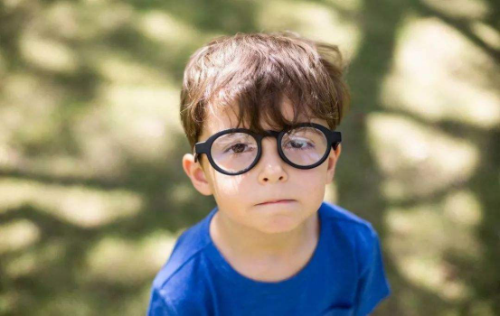 为什么近视的孩子越来越多 为什么近视的孩子越来越多