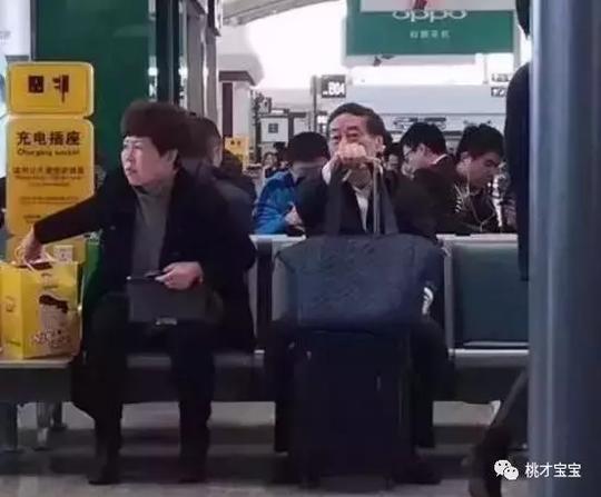 刘强东一夜白头，任正非半夜哭醒，当代企业家：死不起、放不下