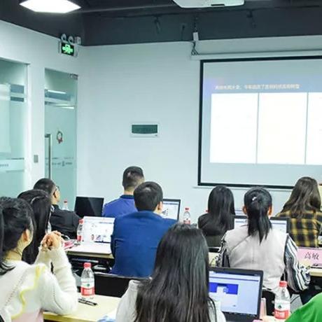 跨境电商运营慢经 的拓展长尾关键词是那些 