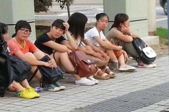 本科生不再值钱，还没农民工挣得多？这份真实数据打了这些人的脸