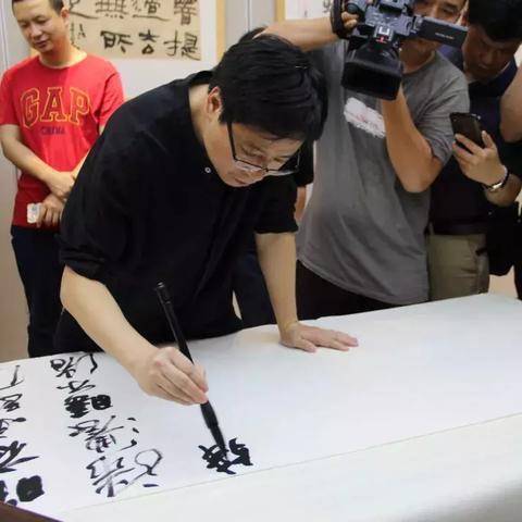 济南市博物馆离哪个站近