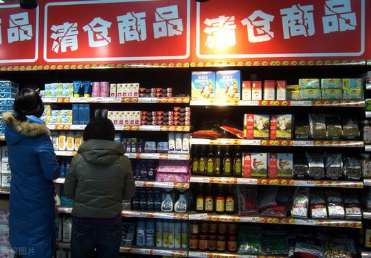 「商业思维」抠门的年轻人，如何撑起900亿的临期食品生意？