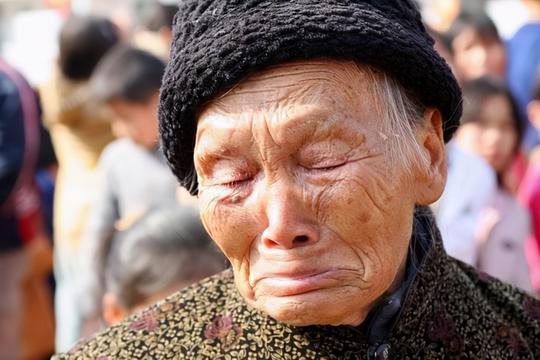 7天骗光一个村，老人傻？骗术太高明？很大原因是老人太"孤单"