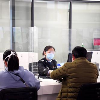 交社保一个月可以转武汉市户口吗？