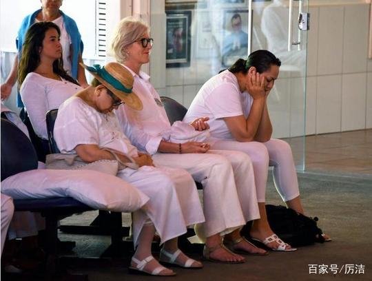 马晓晓律师拜谒的“外星人”竟然是巴西大淫棍人口贩子