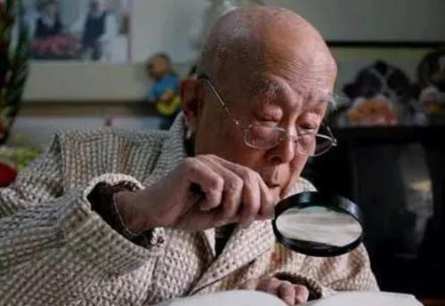 弟弟中了彩票，他却要休妻，不料妻子已经怀孕，产下一子名满天下