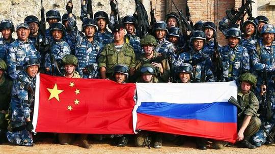 展示团结、互信和力量！俄军首次使用中国武器，中俄军演震慑谁？