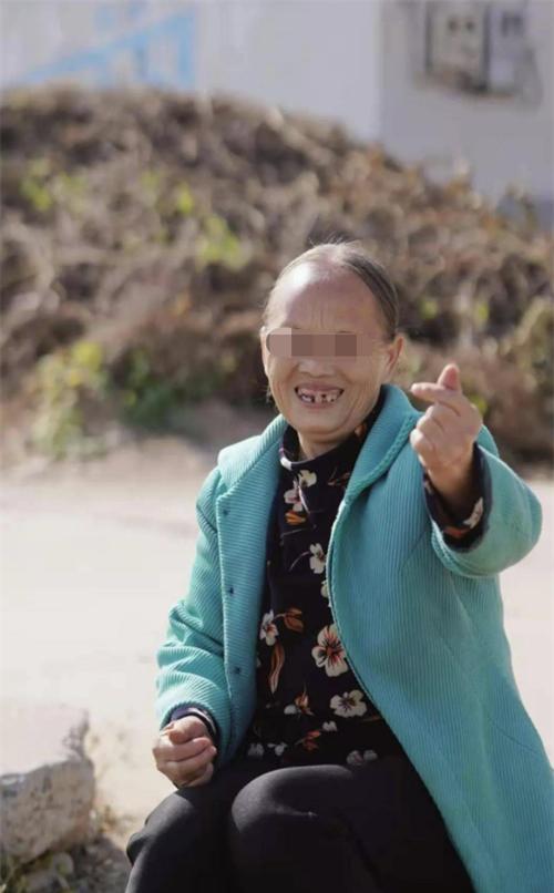河南女子在抖音刷到一条短视频，扯出了妈妈隐藏35年的秘密
