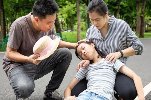 孩子这样其实是中暑了
