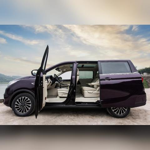 广州市绕一圈多少公里