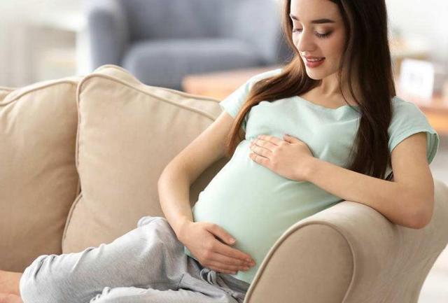 怀孕三个月肚子多大？在这个时期需要注意什么