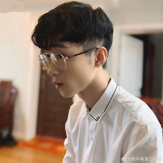 王小歪一连几天未发动态，结果他闷头干大事去了，粉丝：厉害了