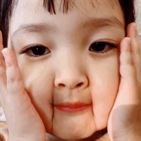 做鬼脸可爱吓人表情包