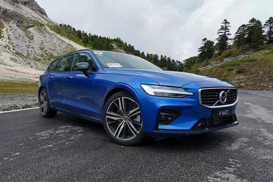 40万的进口车，旅行车造型，全车14个哈曼音响，配8at提速仅6.7s