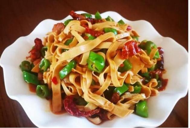 祁县有些什么美食（荞面肠来源）