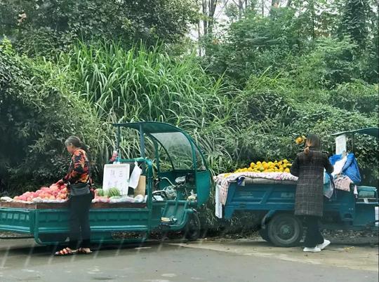 3000万人摆地摊，你可知“地摊经济”背后的创业学问？