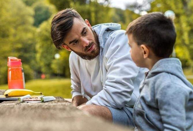 宝宝爱扯头发怎么回事 宝宝爱扯头发怎么回事