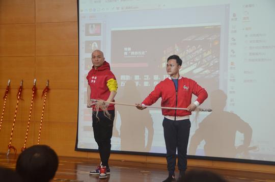 2019年东莞"名家大讲堂"之粤剧讲演专场圆满收官，粤剧进校园讲演专场走进东莞六中
