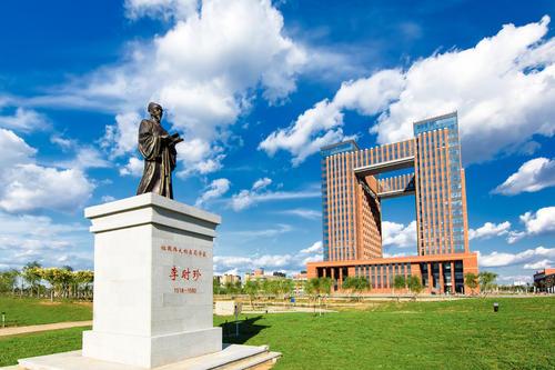 2025年软科大学排行榜深度解读:卓越与潜力的完美结合