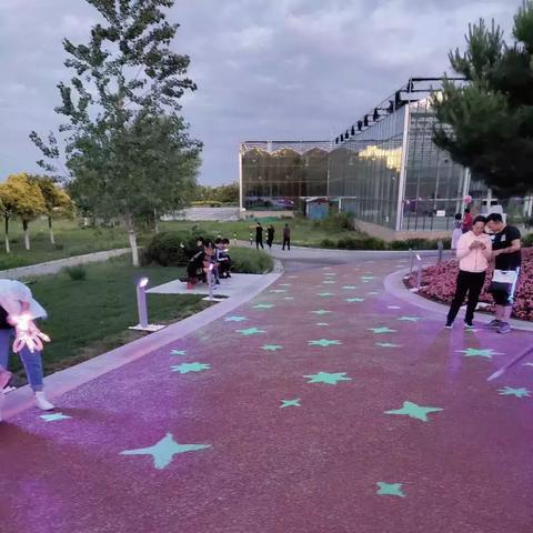 武汉炫彩夜跑的长尾关键词有哪些