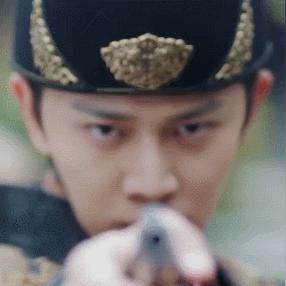 足球运动员高峰事件的长尾关键词有什么