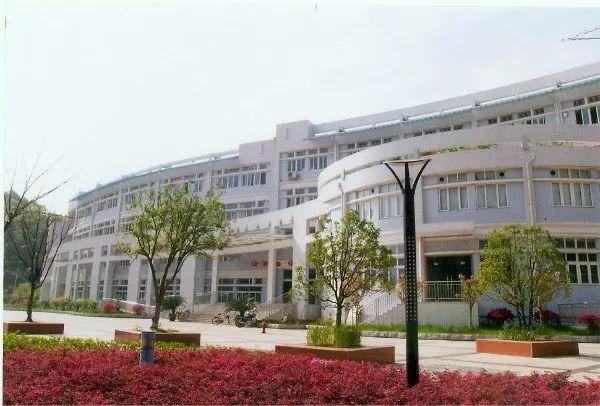 毅字牛宝宝怎么起名(招聘信息上薪资范围是12)