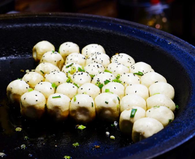 青岛街头吃什么美食（青岛市区有哪些美食）