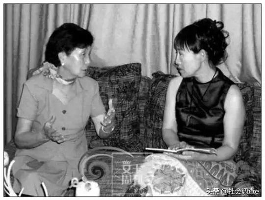 她53岁判刑，女儿去世丈夫提离婚，73岁却东山再起，80岁身价过亿