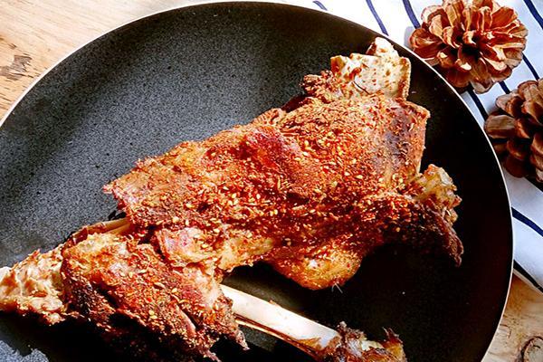 什么美食的特点（松鼠的特点写一段话）
