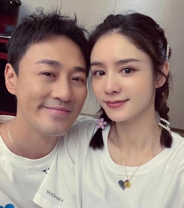 林峯张馨月生的是女儿林峰比张馨月大多少岁