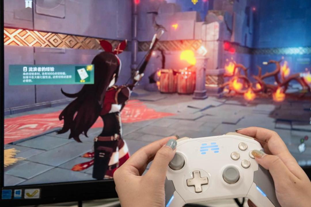 原神怎么支持原生手柄（游戏手柄RS是哪个键啊）