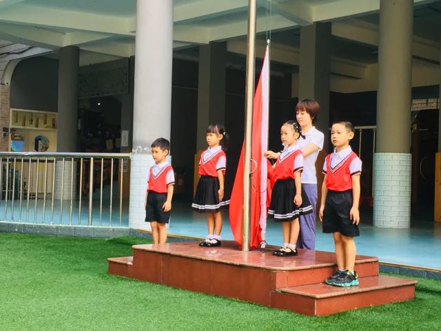 宝宝幼儿园开学第一天的说说