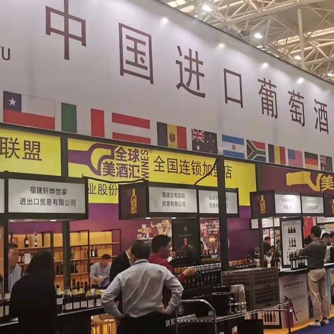 广东珠海十月穿什么衣服