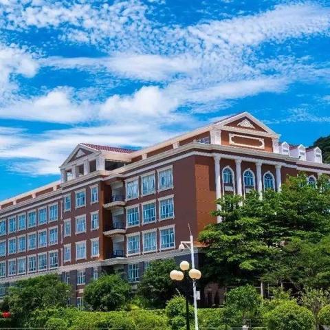 深圳技术大学好还是深职院好？