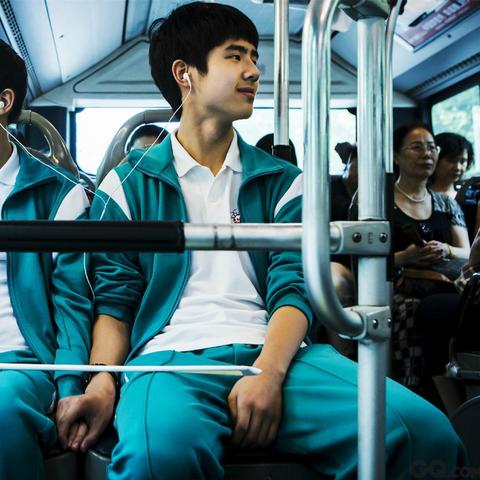 少年侦探电影讲什么