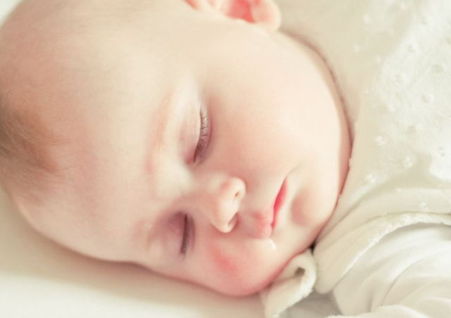 该不该给宝宝进行睡眠训练