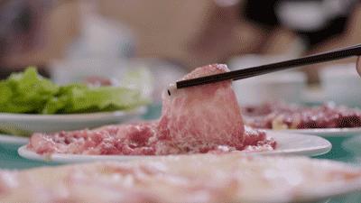 美食拍什么镜头好呢（李子柒的视频是用什么设备拍摄的）