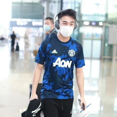 足球运动员运动裤束脚的长尾关键词有什么