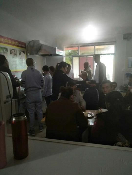延安洛川：开个包子店日子过得的跟家里有矿一样​