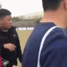 足球运动员用鞋砸人视频的长尾关键词有什么
