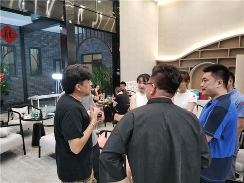 中国网红商业联盟成都基地：红们商业成都起航