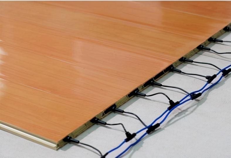 英雄联盟地板发热怎么回事(后严重发热是怎么回事)